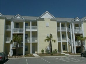Building Photo - 3 bedroom, 2 bath condo in Fountain Pointe