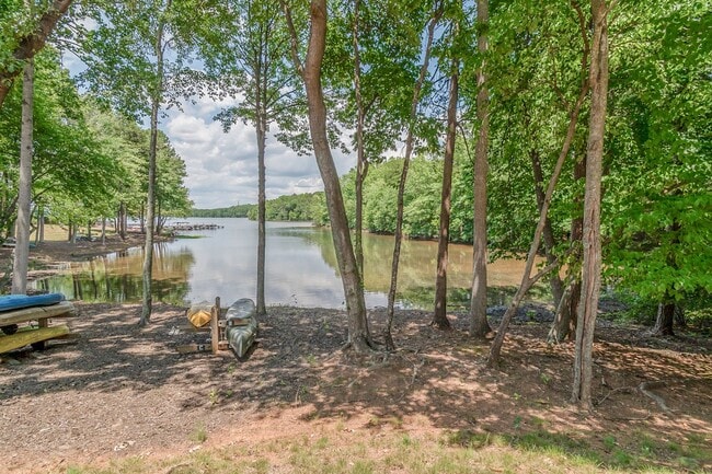 Building Photo - Waterfront Living at Its Finest - Beautifully Remodeled 3BR/2BA, 1st Floor, End Unit Condo on Lak...