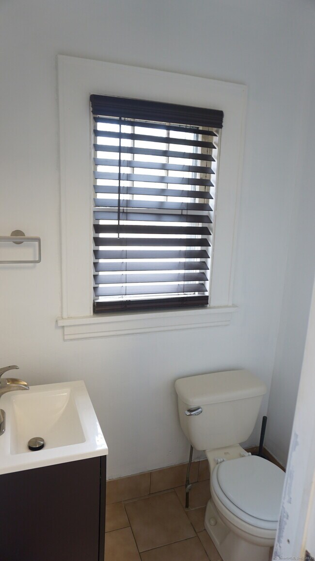 Building Photo - 314 Judson Pl
