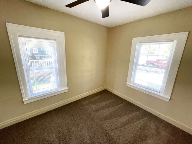 Building Photo - 2 Bedroom with open-concept living areas