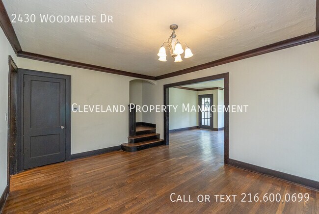 Building Photo - 2430 Woodmere Dr