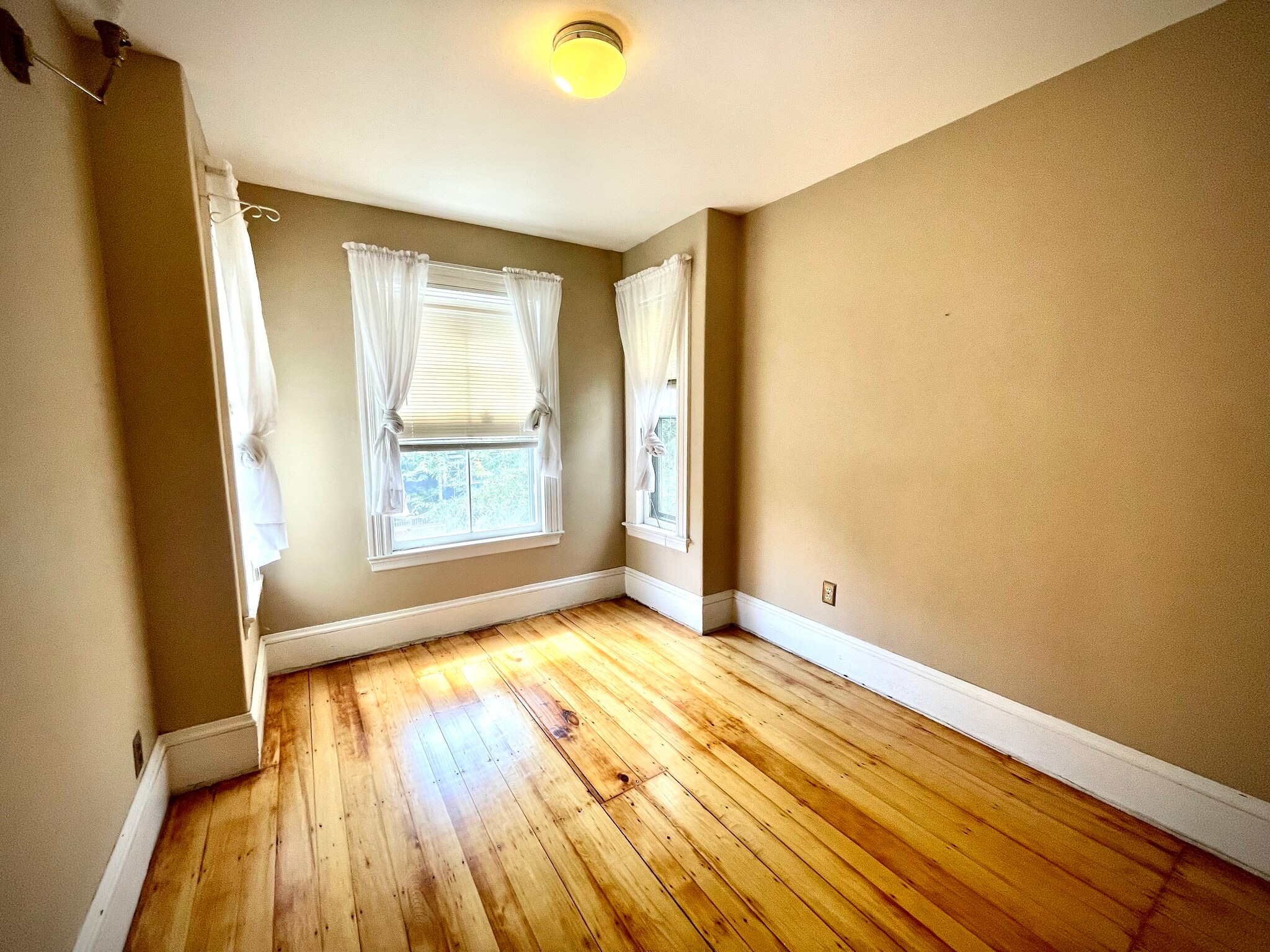 Building Photo - 57 Rindge Ave