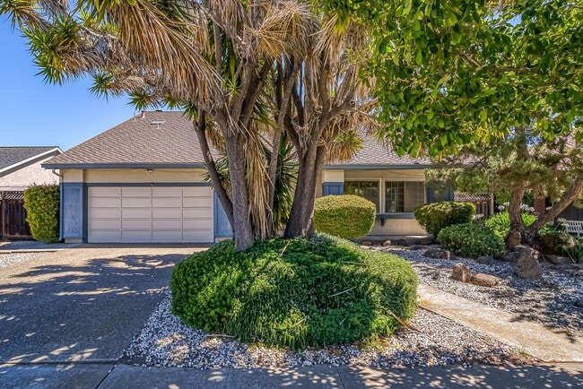 Building Photo - 35216 Wycombe Pl