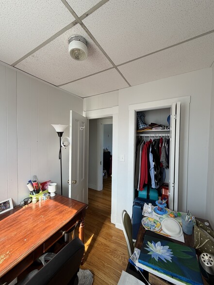 Building Photo - 384 Washington St