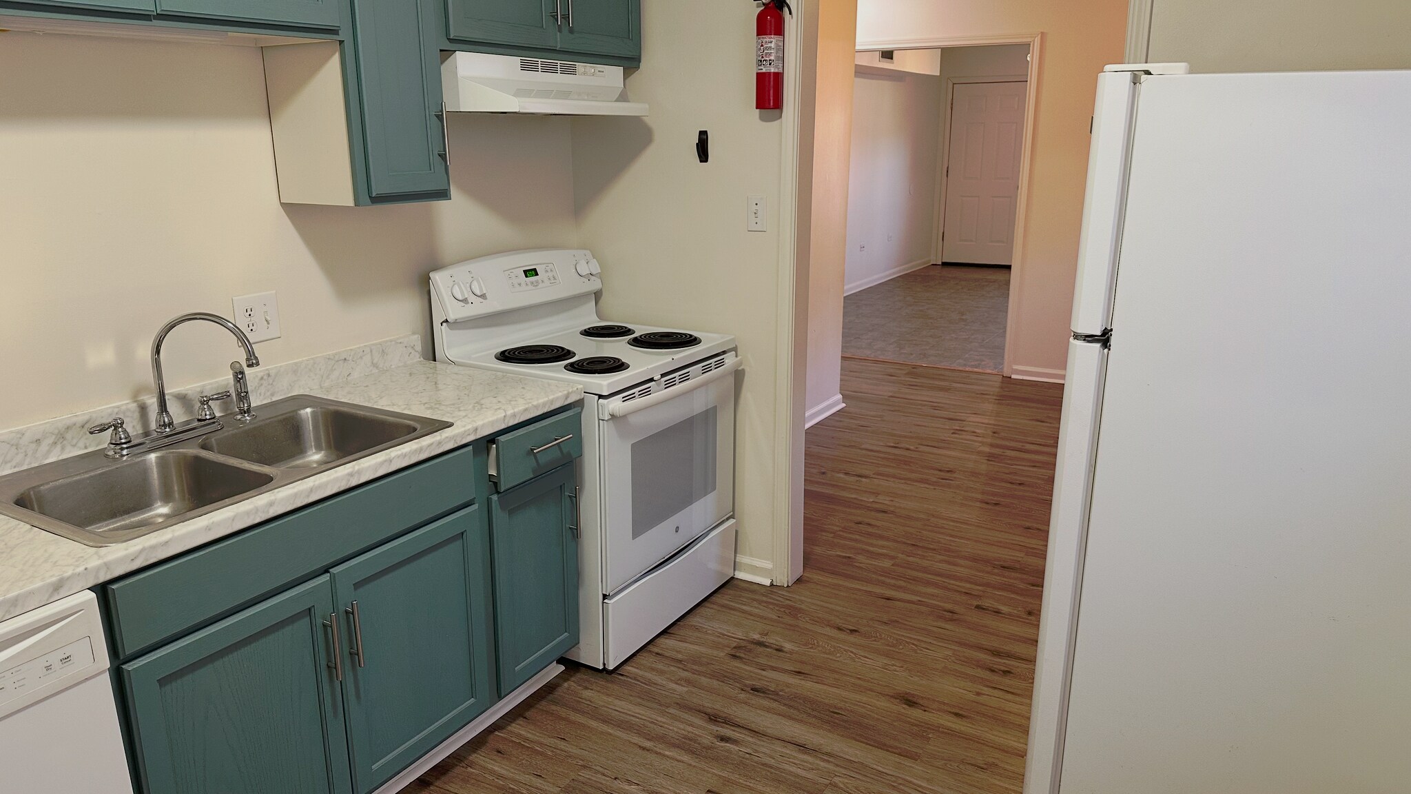 Kitchen - 214 Gloria St