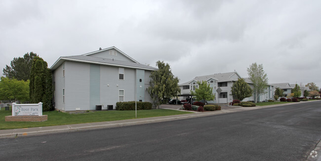 Primary Photo - Rose Park Apartments