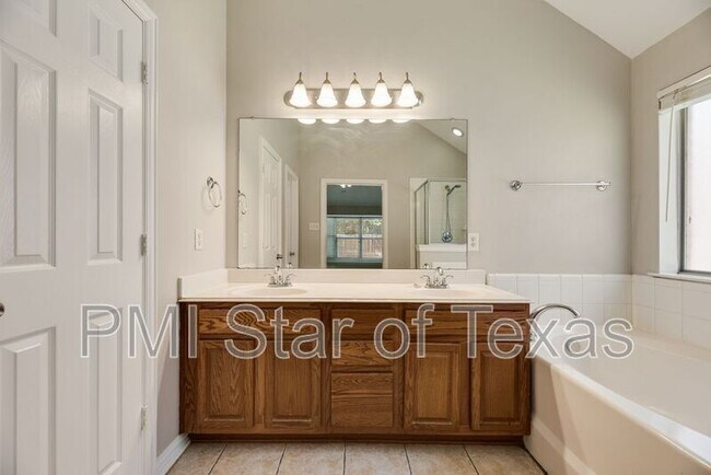 Building Photo - 7600 Shasta Dr