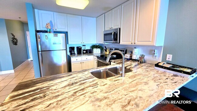 Building Photo - 455 E Beach Blvd