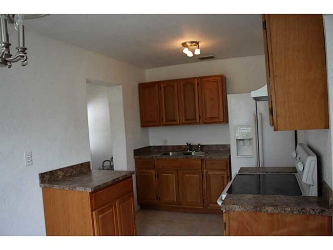 Building Photo - 1225 NW 45th St