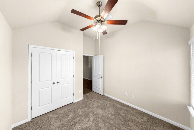 Building Photo - Greenbelt - Cul De Sac - Oversized Homesite