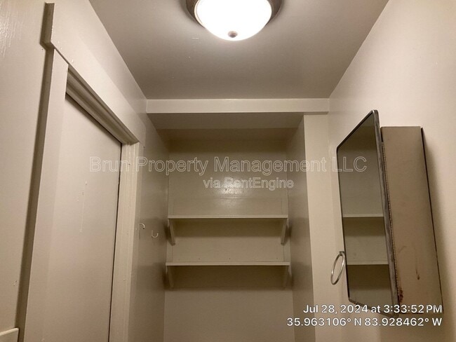 Building Photo - 203 Twelfth St