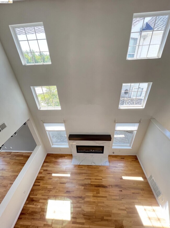 Building Photo - 70 Seabreeze Dr