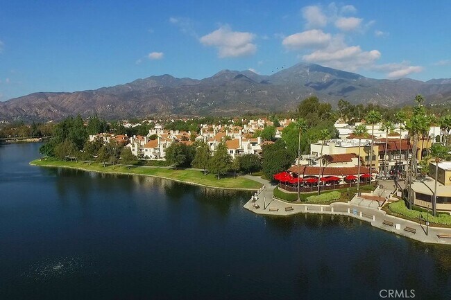 Building Photo - 205 Montana Del Lago Dr