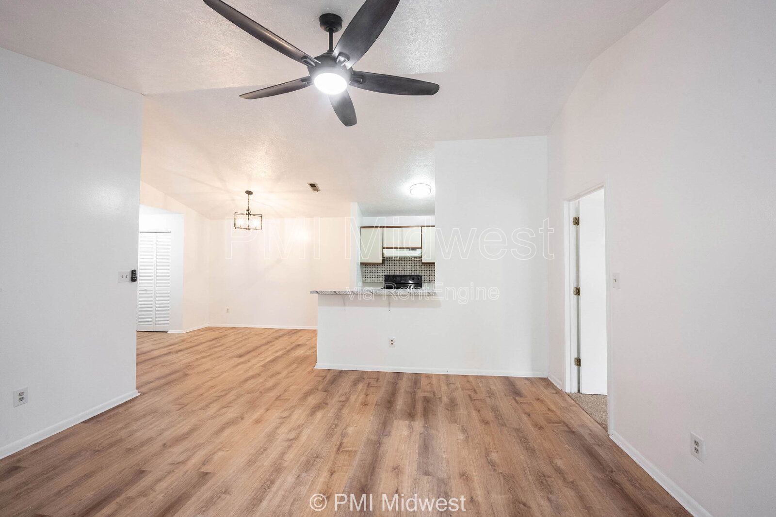 Building Photo - 4291 Village Pkwy Cir W