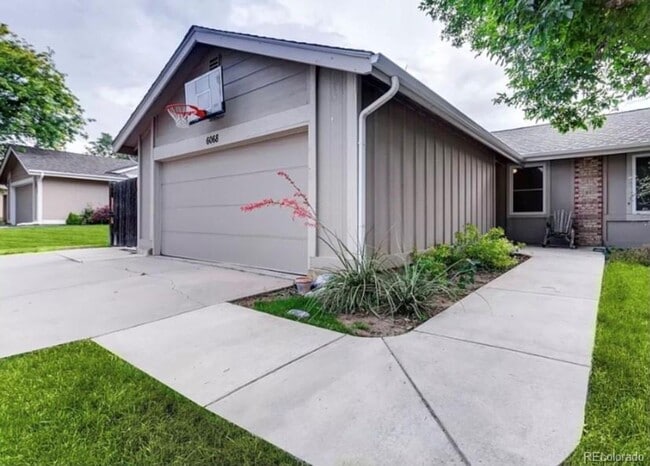 Primary Photo - Long Realty & Property Management - 5 Bedr...