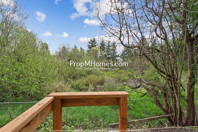 Building Photo - Cozy Two Bedroom Home in SE Portland!