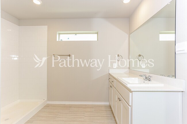 Building Photo - 8417 Hollymead Ln