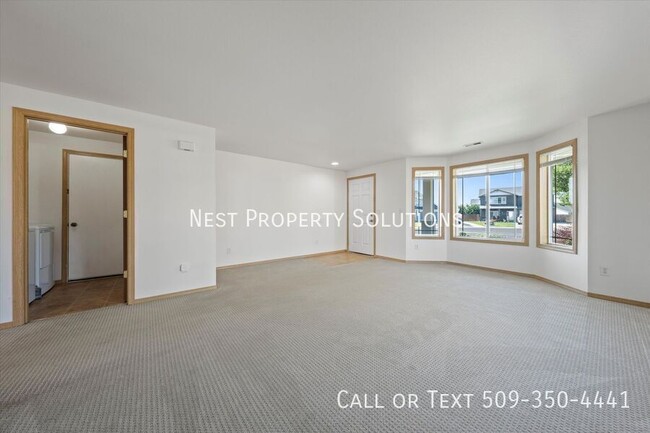 Building Photo - 416 E Linden Ave