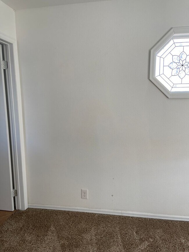 Building Photo - 1118 Macon Ave