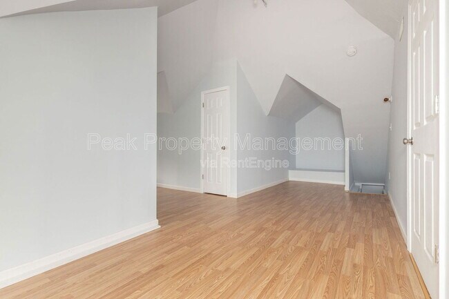 Building Photo - 2615 North Ave