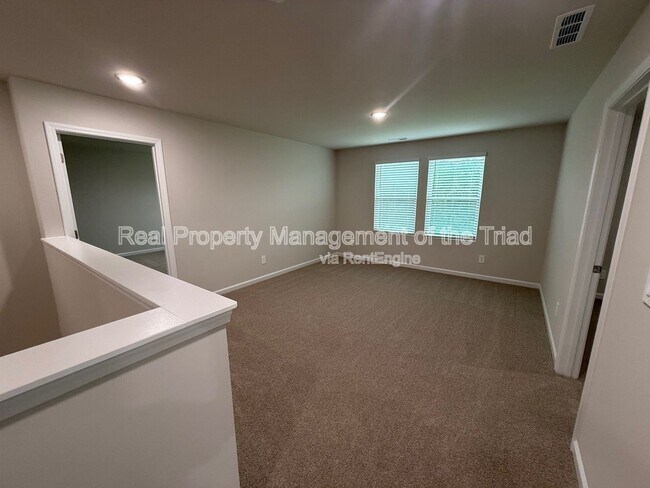 Building Photo - 2262 Cherry Crk Rd