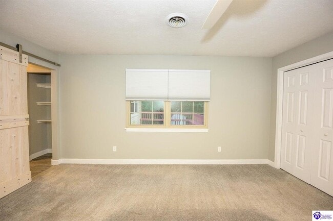Building Photo - 226 Carey Ln