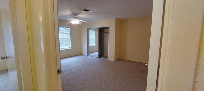 Building Photo - 8710 Ilona Ln