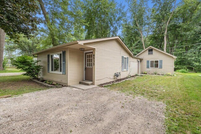 Primary Photo - 9535 Listeria St