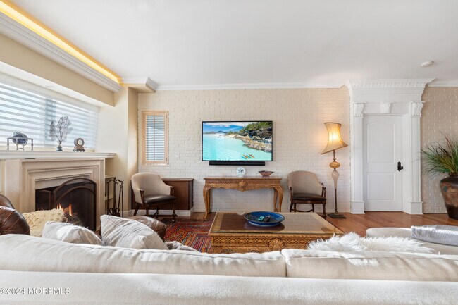 Building Photo - 300 Ocean Ave N