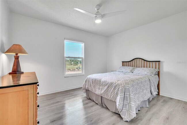 Building Photo - 9826 Heron Pointe Dr