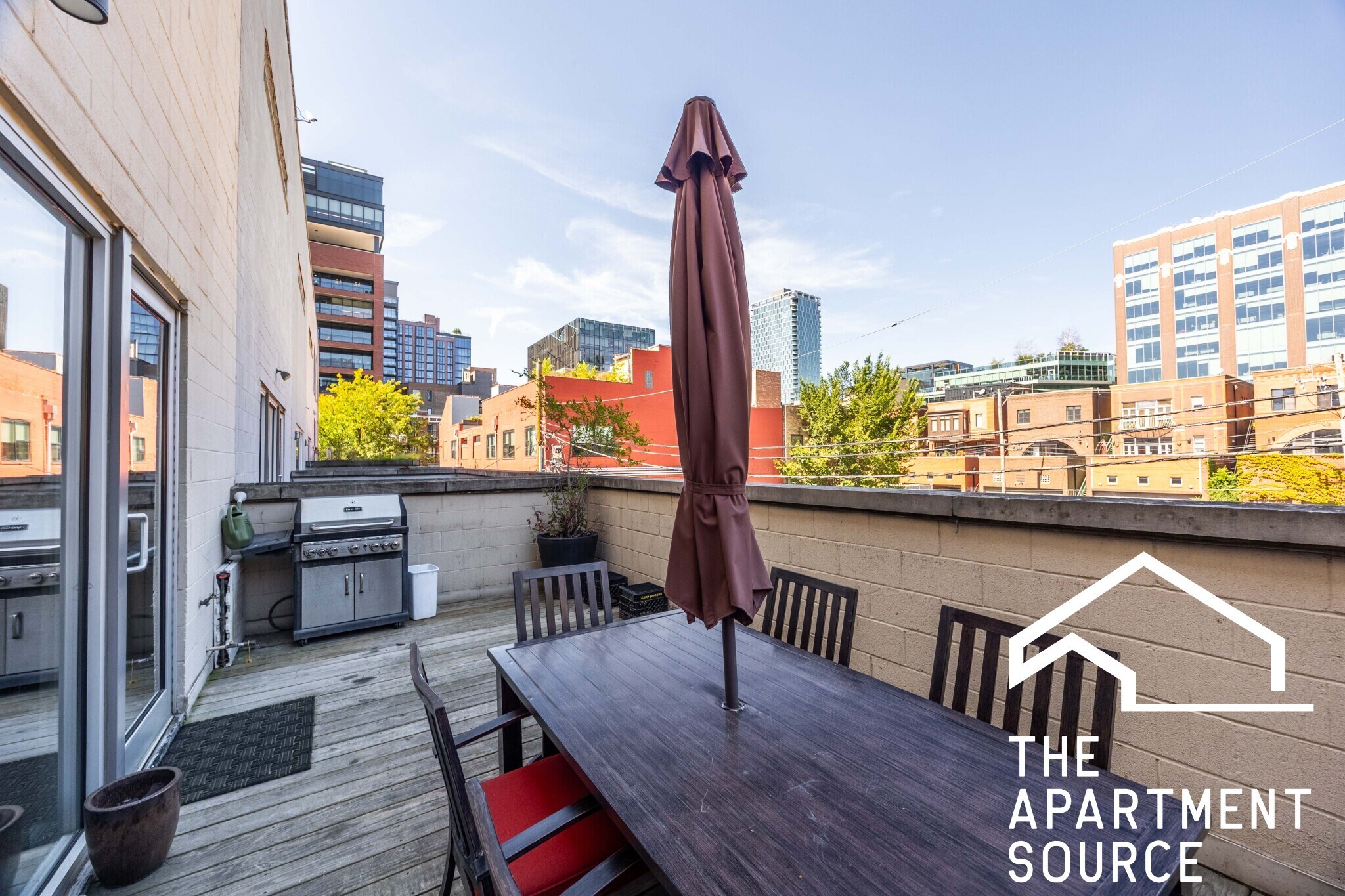 Building Photo - 1008 W Lake St