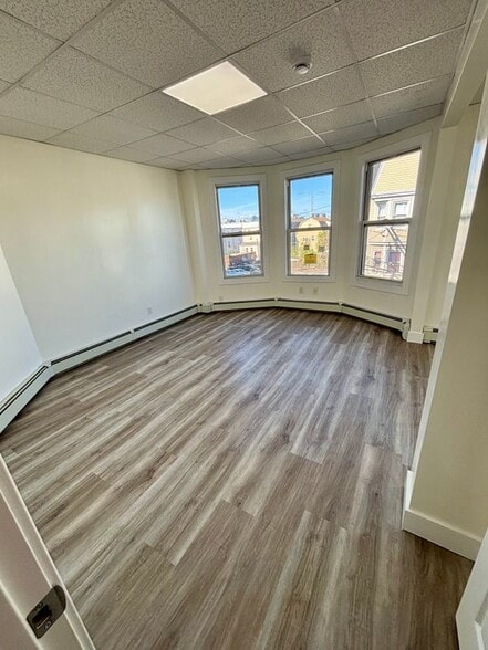 Building Photo - 7 Franklin Ave