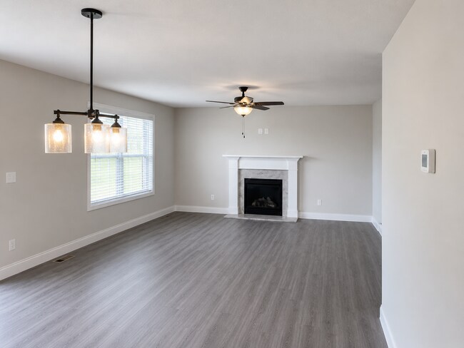 Building Photo - 1605 Peppermill Ln