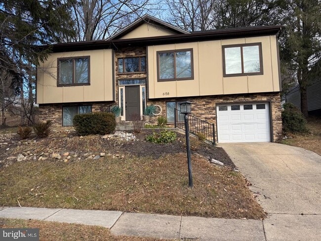 Building Photo - 6158 40 Winks Way