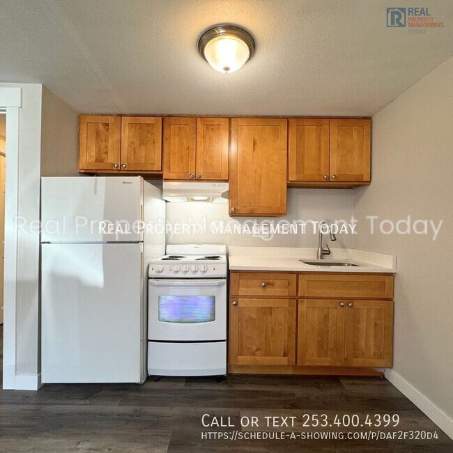 Building Photo - 6415 Steilacoom Blvd SW