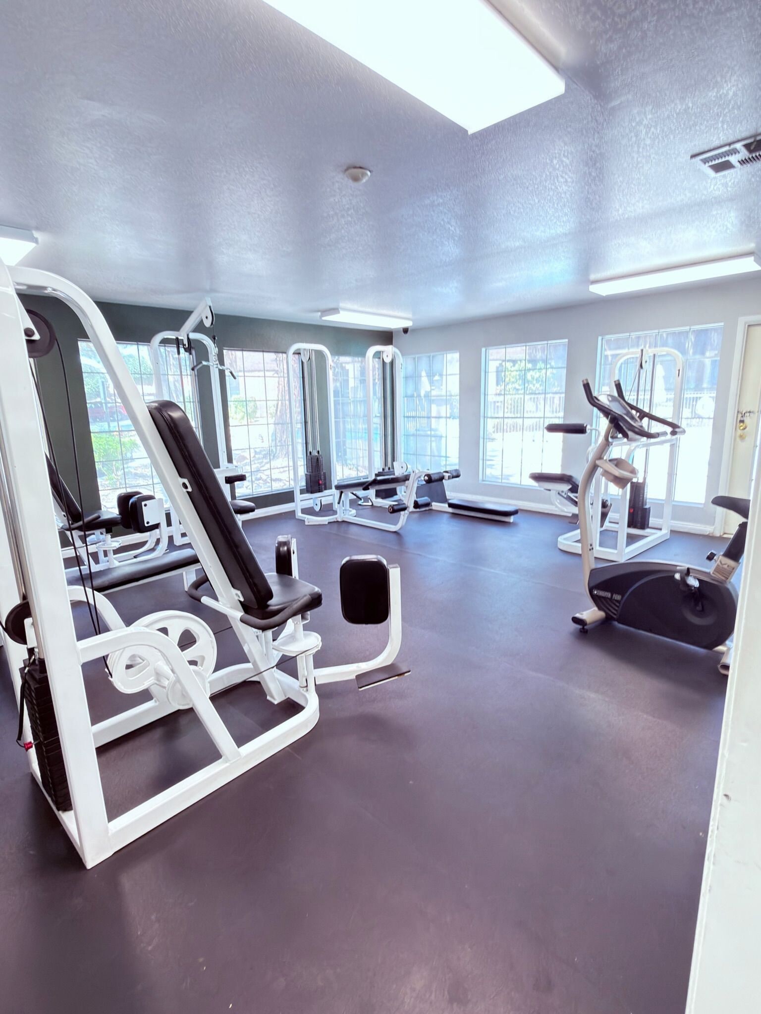 Building Photo - 2200 S Fort Apache