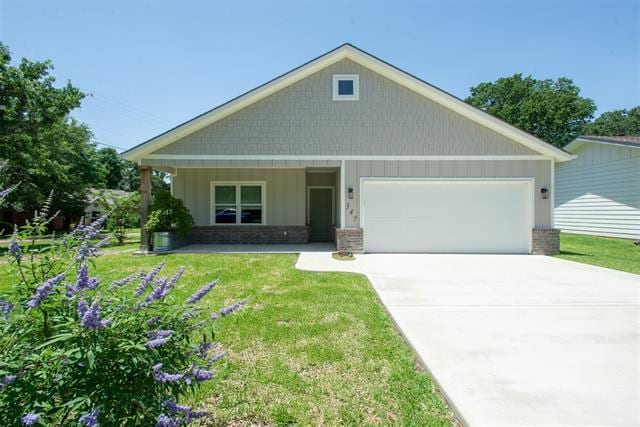 Building Photo - 347 Enchanted Dr