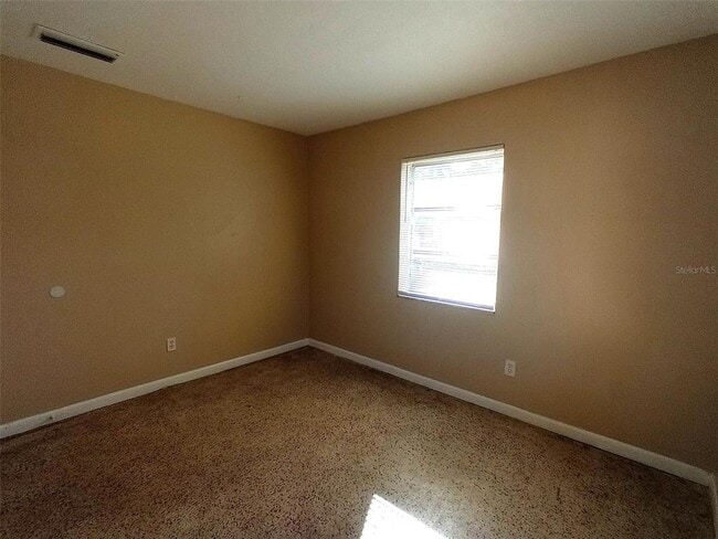 Building Photo - 2283 Howland Blvd