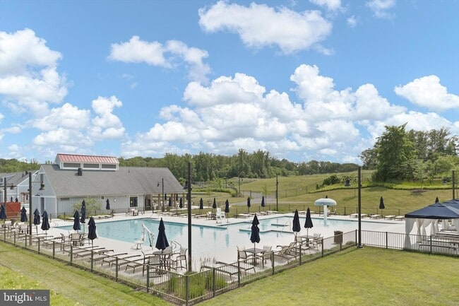 Building Photo - 1780 Cherry Birch St