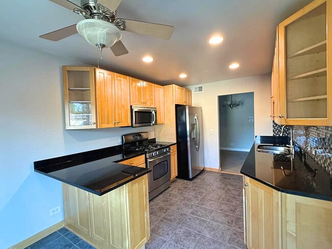 Building Photo - 97 Burr Oak Ln