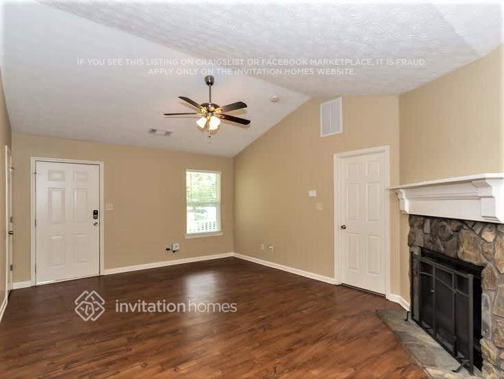 Building Photo - 51 Giles Dr