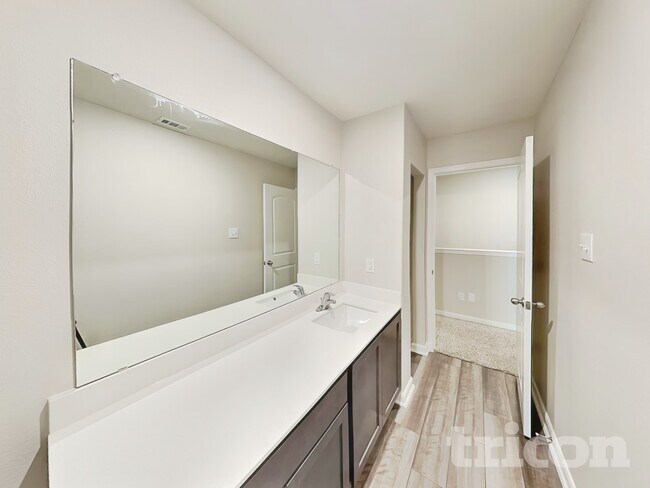 Building Photo - 837 Mallorie Ln