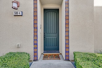 Building Photo - 588 Dovecote Ln