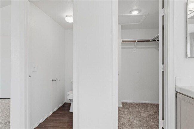 Building Photo - 2408 Sage Pointe Cir