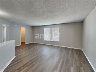 Building Photo - 6861 Maywood Cir