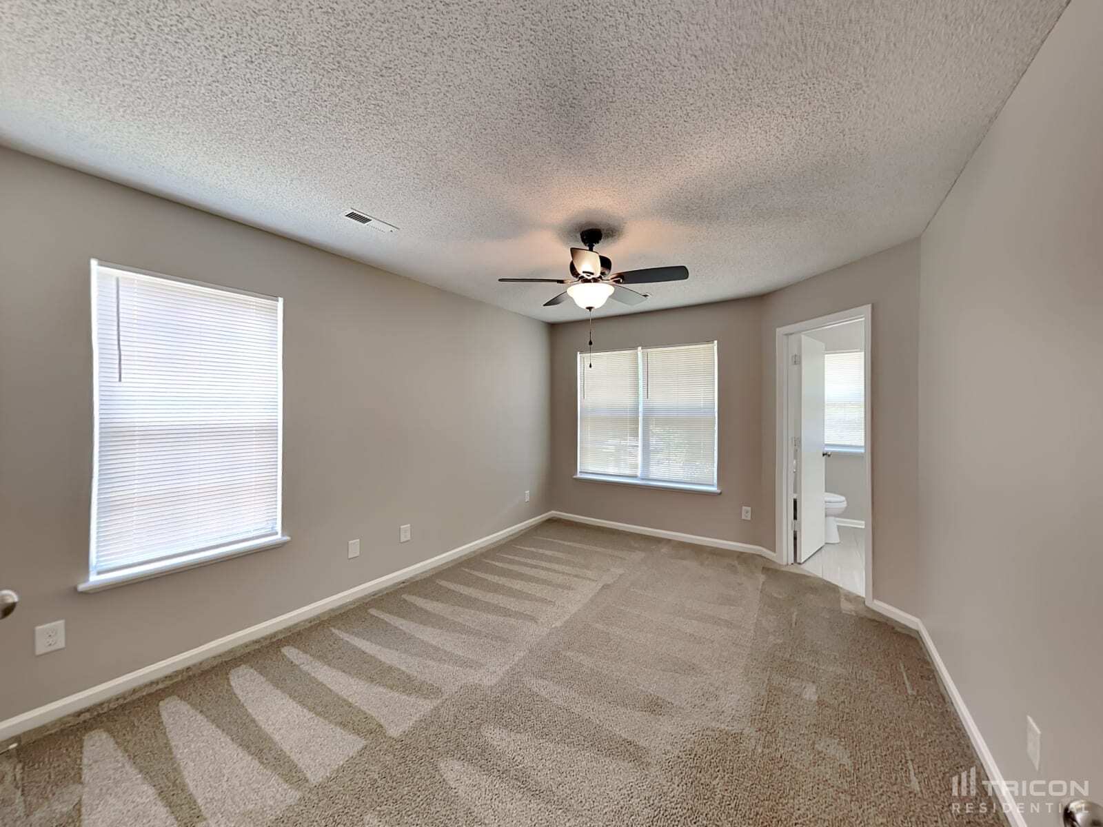 Building Photo - 102 Coventry Dr