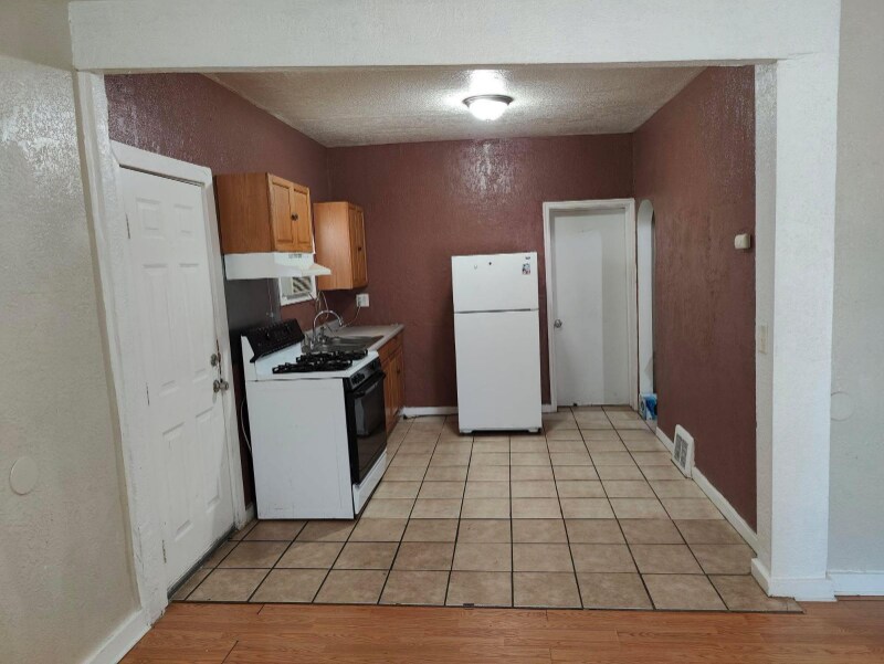 Building Photo - 2816 Adams Ave