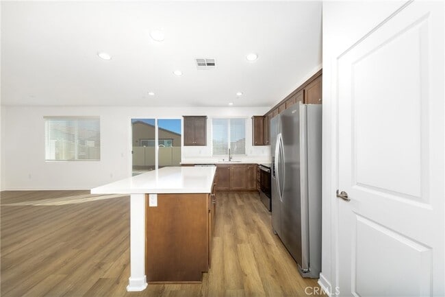 Building Photo - 1878 Sequoia Pl