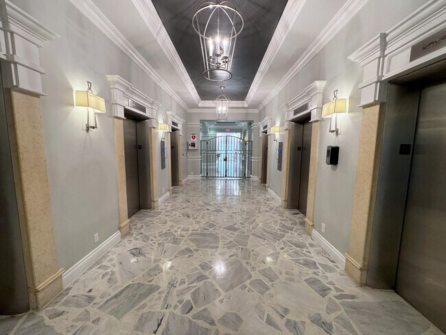 Building Photo - 2501 S Ocean Dr