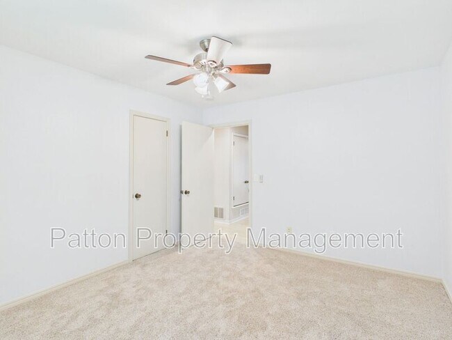 Building Photo - 6810 Montague Dr